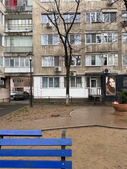 Spatiu stradal vis a vis Piata Progresului