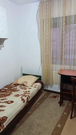 1 camera de inchiriat la casa in zona Pacurari - Fundatie