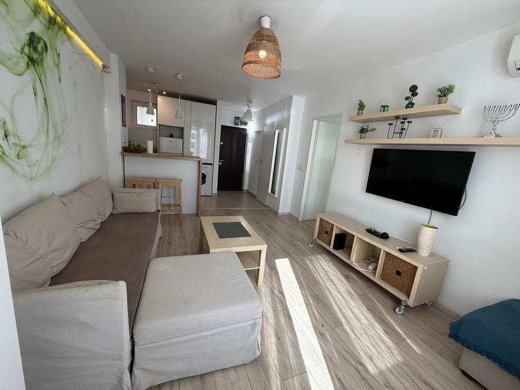 UNIVERSITATE, 2 camere, etaj 3, 50 mp, centrala proprie, mobilat, renovat