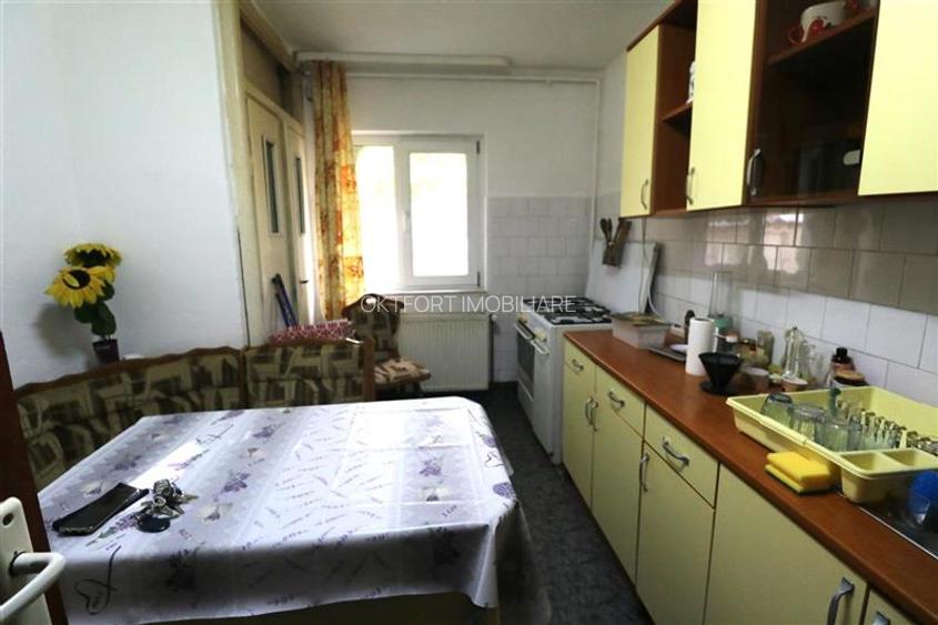 Apartament cu 3 camere, centrala proprie, zona Aradului - 8