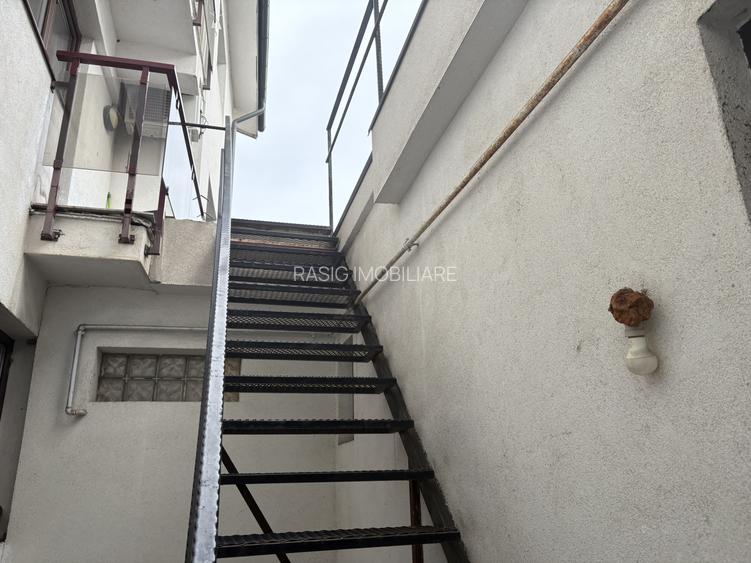 Casă cu 3 camere recent renovată, zona Damaroaia, Bucurestii Noi