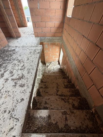 Casă individuală P+1 la roșu în Tunari - 14