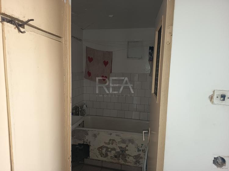 3 camere decomandat- Rahova, Buzoieni, bloc reabilitat