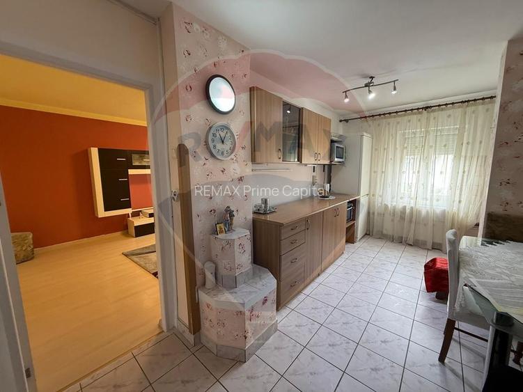 Apartament cu 3 camere de închiriat în zona Dacia - 3