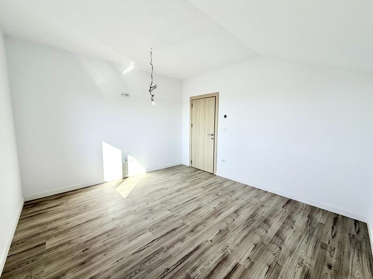 Duplex 4 camere - 115 mp - despartit prin camera tehnica - Calea Urseni