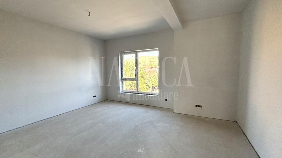 Casa 4 camere de vanzare in Floresti