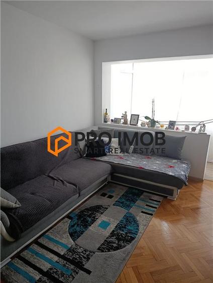 Apartament 2 camere cf 2 semidecomandat zona Obor