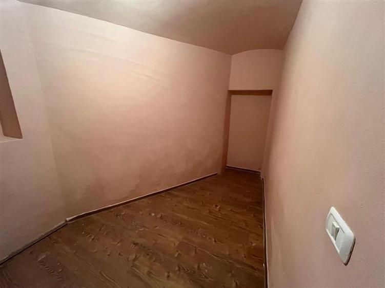 Caransebes, CHIRIE, Spatiu Comercial Birouri, 172 Mp, Ultracentral