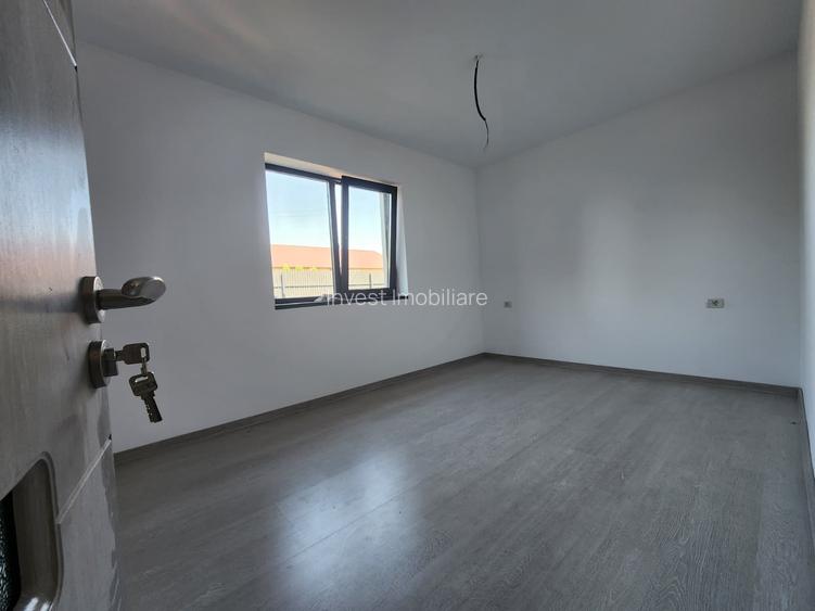 CASA INDIVIDUALA, 3 CAMERE, 400 MP TEREN,CIURBESTI-FINALIZATA SI INTABULATA - 12