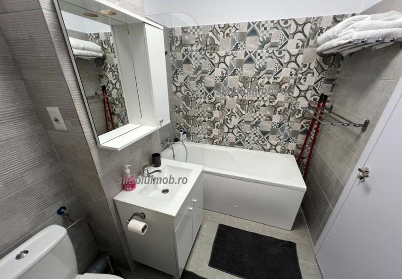 2 Camere Titan Bloc Nou 70mp