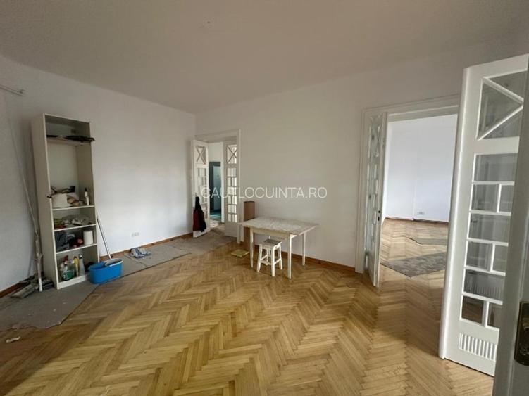 Apartament 5 camere| Unirii | Vila Interbelica| Metrou 13' | nemobilat