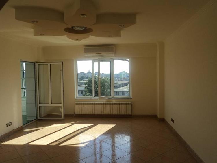3 camere Unirii - Camera de Comert pretabil locuinta sau birou.