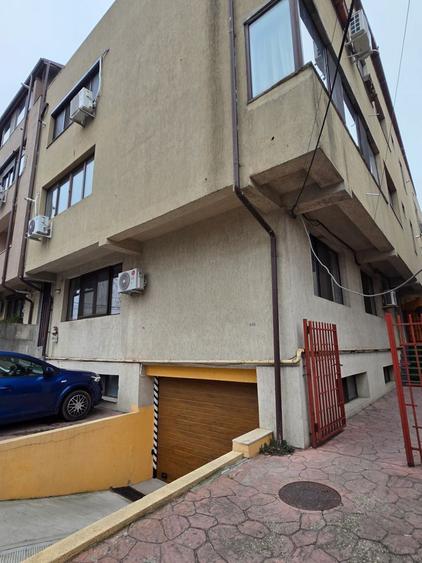 Spatiu subsol 227mp cu parcari subterane si boxe