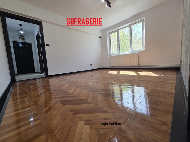 Apartament 3 camere str UNIRII