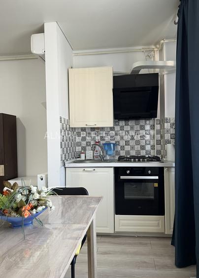 Garsonieră modernă - Militari Residence - 10