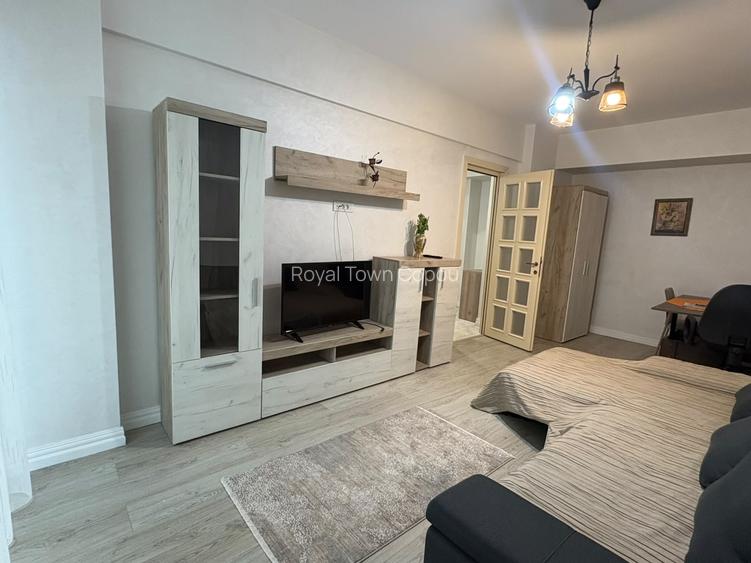 Apartament de vanzare cu 2 camere decomandat- Royal Town Copou Iasi - 2