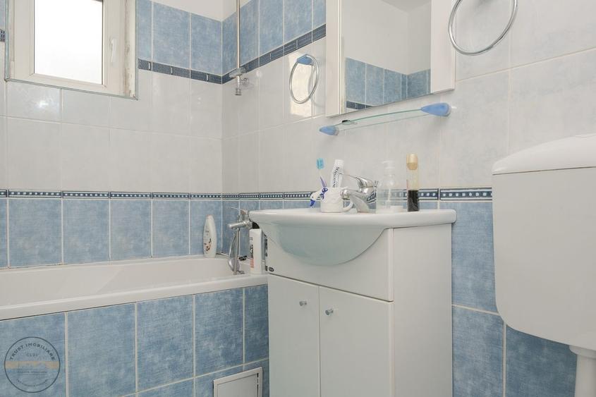 3 camere l Decomandat l 2 Bai l 2 Balcoane l Parcare