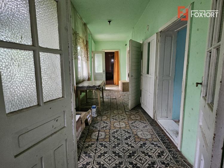 Casa individuala 5 camere de vanzare, zona centrala Sagu, Arad