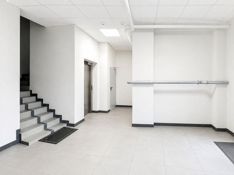 De inchiriat apartament cu 2 camere + loc de parcare - Giroc intrare