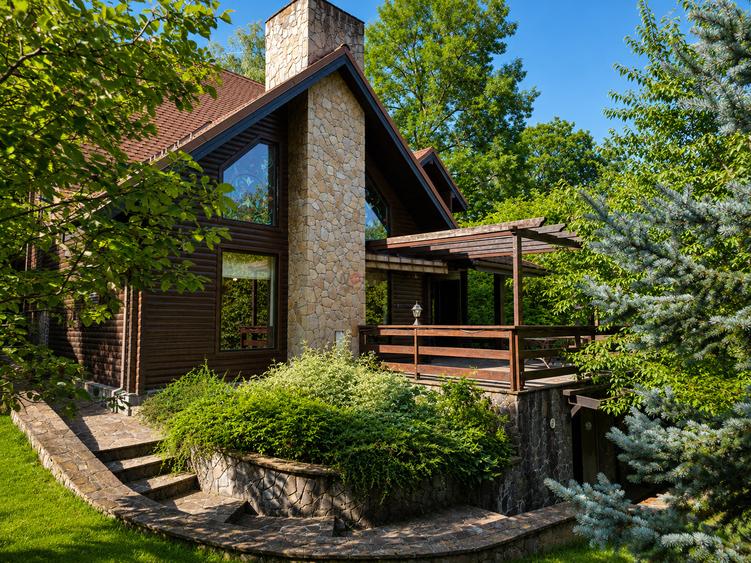 Mountain Chalet | Private Resort | Investment - Nistoresti