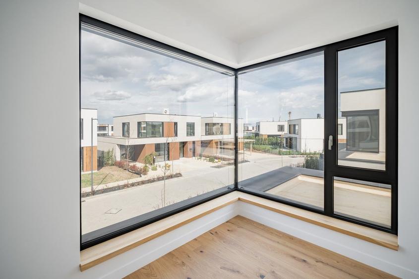 Vila cu 6 camere in Amber Forest
