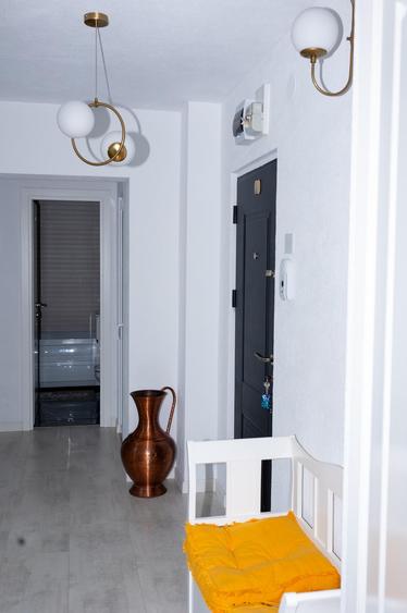 2 camere Eremia , RENOVAT / mobilat / utilat , finisaje superioare !
