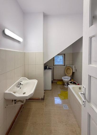 Ultracentral Ploiesti – parter de vila cu sarmul anilor ’50