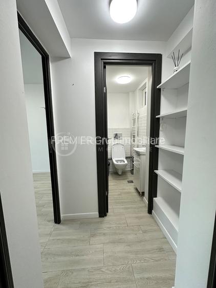 Spatiu comercial 3 incaperi 36mp cu  loc de parcare, Podu Roș, CT - 9