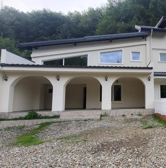 Casa / vila la munte in Complex Valea Neagra, statiunea Cheia - Prahova
