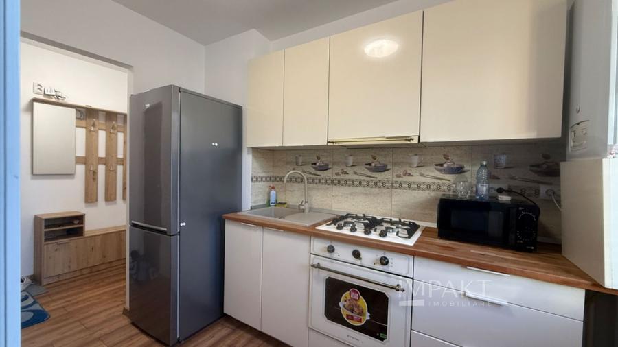 Apartament cu 2 camere semidecomandat etaj 2/4 in Gheorgheni