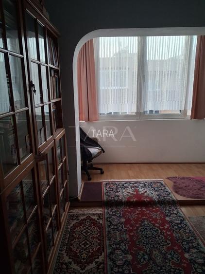 Apartament 3 camere decomandate, zona Piața Zorilor. - 2