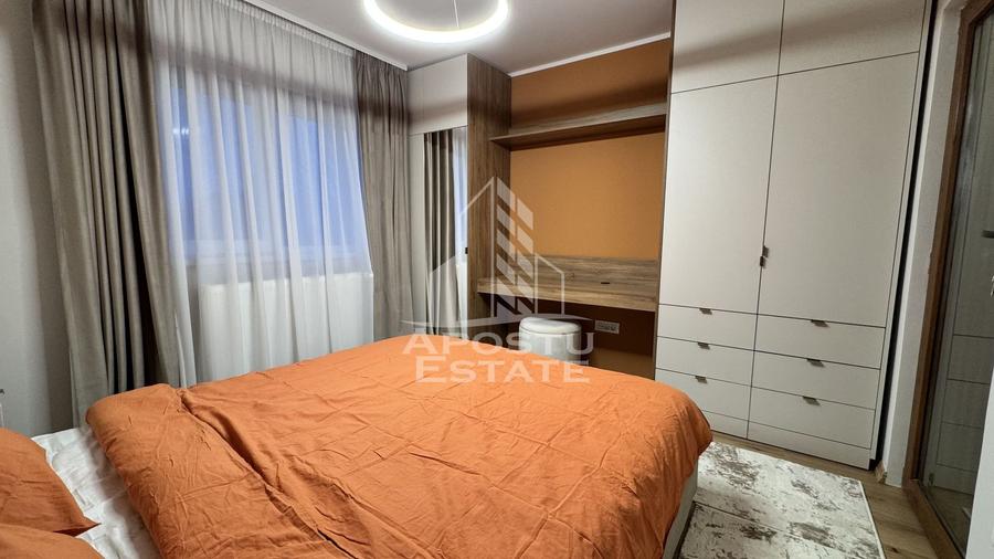 Apartament 3 camere , semidecomandat, zona Sagului