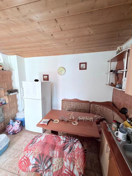 Casuta cu toate utilitatile si 2300mp teren la Catamaresti Deal