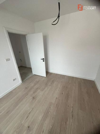 OCAZIE - Penthouse 3 camere pe 2 nivele, in Giroc