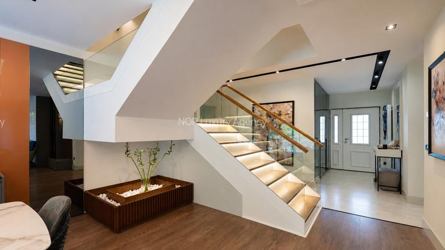 Vilă în Oxford Gardens | 490 mp Utili | Teren 1.300 mp | Piscină Încălzită - 12