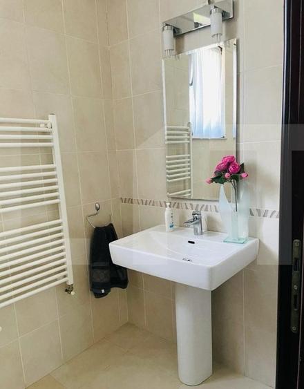 Casa de 5 camere, 310 mp, teren amenajat 1044 mp, Bucium