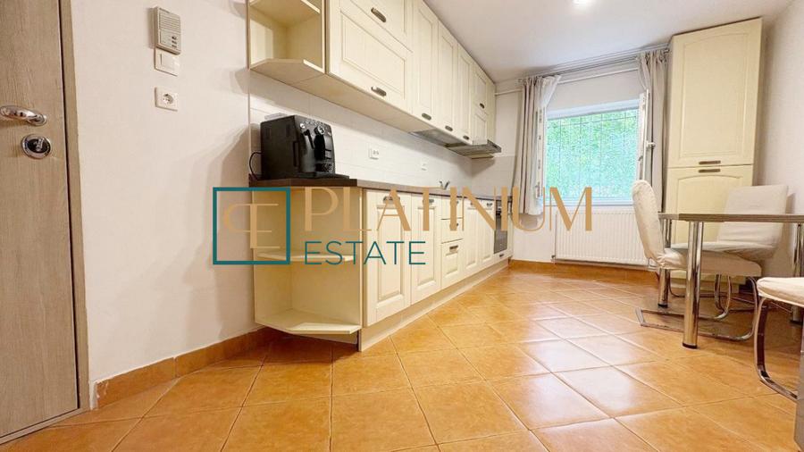 P4561 Apartament cu 3 camere DECOMANDAT, zona Calea Lipovei