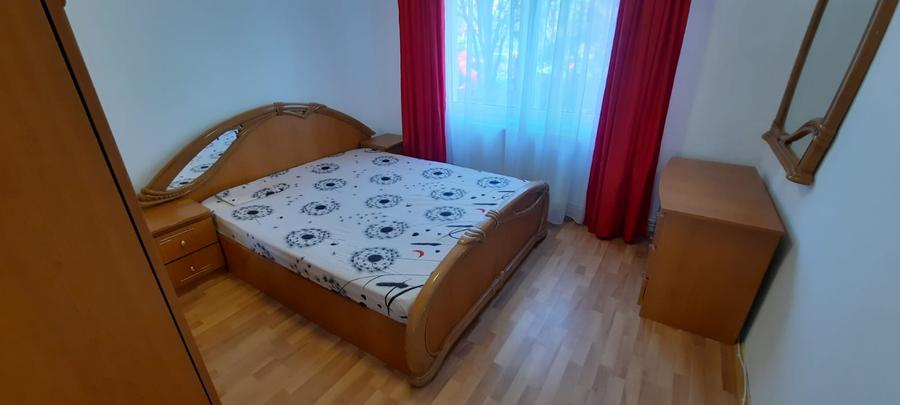 De inchiriat apartament cu 3 camere, Targu-Mures, Zona Pandurilor