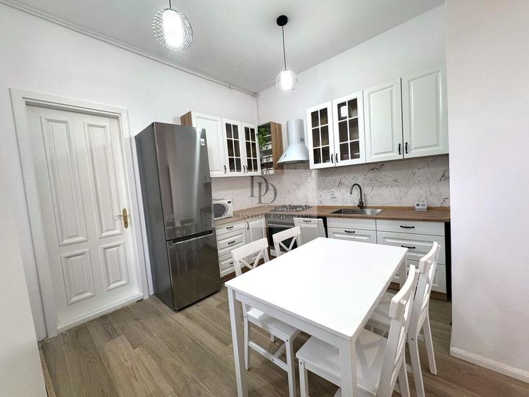 Apartament cu 3 camere Ultracentral | Parcare inclusă | Zona Horea