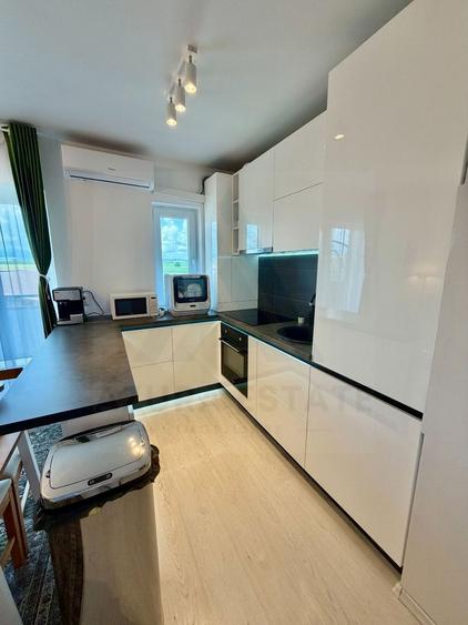 Apartament premium 3 camere etaj 2 cu lift si terasa Calea Surii Mici