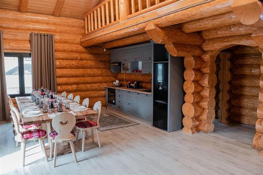 Cabană din Bușteni de Vânzare în Bucovina | Mălini | La