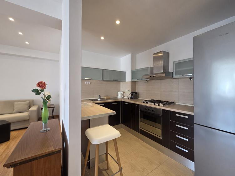 Apartament luminos si spatios, in zona Dorobanti, pretabil birou/rezidenta