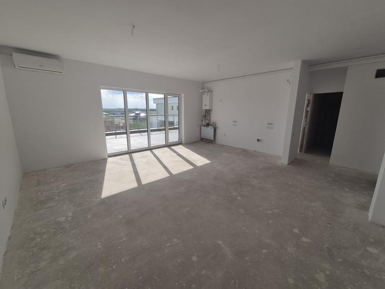 Apartament penthouse 4 camere, teresa 61 mp, Arad, comision 0