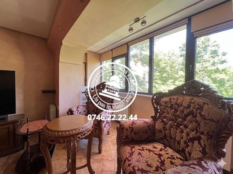 Apartament spectaculos bloc tip vilă Târgu Cucu