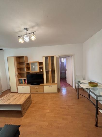 Apartament 3 camere,zona Medicina