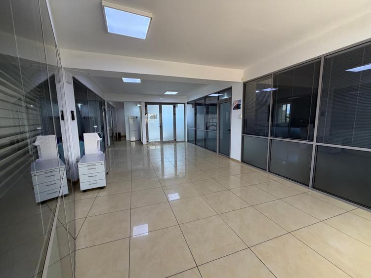 Spațiu comercial Birouri 208 mp + Terasă 196 mp