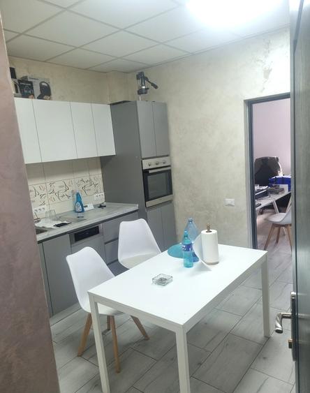 Casa de inchiriat/ Pretabila firma/ aproape de metrou