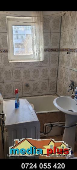 Apartament cu 2 camere în zona Centru