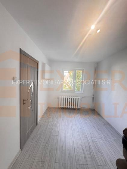 Apartament 3 camere de vânzare în Tomis Nord – complet renovat - 2