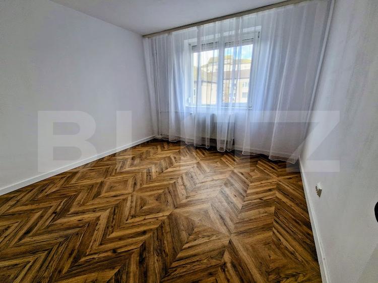 Apartament cu 3 camere, Corneliu Coposu